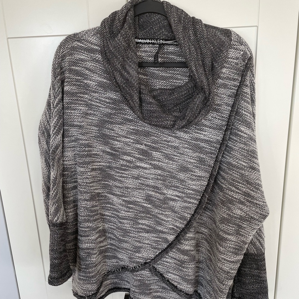 Calvin Klein Performance cowl neck sweater. XL